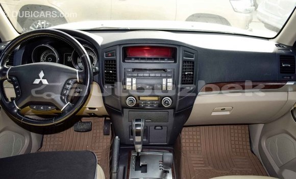 Buy Import Mitsubishi Pajero White Car in Import - Dubai in Andijon Buy Import Mitsubishi Pajero White Car in Import - Dubai in Andijon
