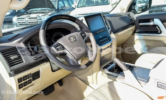 Buy Import Toyota Land Cruiser White Car in Import - Dubai in Andijon Buy Import Toyota Land Cruiser White Car in Import - Dubai in Andijon
