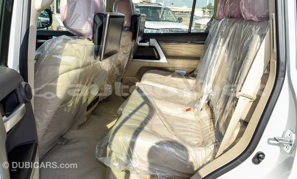 Buy Import Toyota Land Cruiser White Car in Import - Dubai in Andijon Buy Import Toyota Land Cruiser White Car in Import - Dubai in Andijon