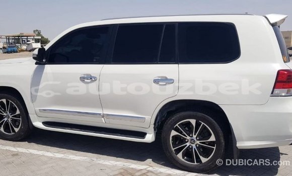 Buy Import Toyota Land Cruiser White Car in Import - Dubai in Andijon Buy Import Toyota Land Cruiser White Car in Import - Dubai in Andijon