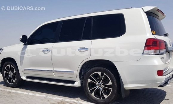 Buy Import Toyota Land Cruiser White Car in Import - Dubai in Andijon Buy Import Toyota Land Cruiser White Car in Import - Dubai in Andijon