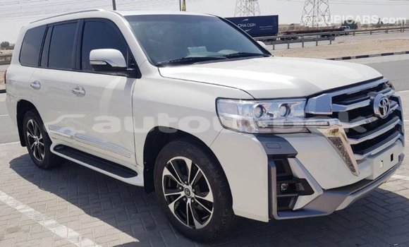 Buy Import Toyota Land Cruiser White Car in Import - Dubai in Andijon Buy Import Toyota Land Cruiser White Car in Import - Dubai in Andijon