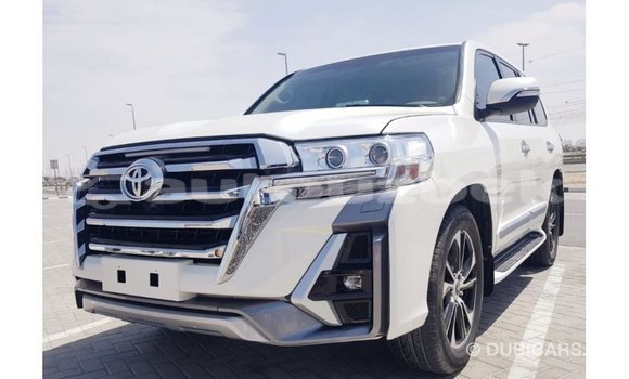Buy Import Toyota Land Cruiser White Car in Import - Dubai in Andijon Buy Import Toyota Land Cruiser White Car in Import - Dubai in Andijon