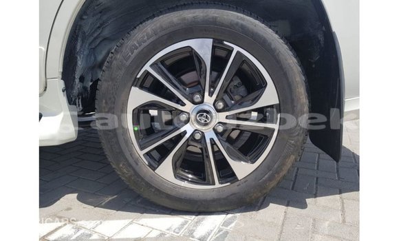 Buy Import Toyota Land Cruiser White Car in Import - Dubai in Andijon Buy Import Toyota Land Cruiser White Car in Import - Dubai in Andijon