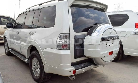 Buy Import Mitsubishi Pajero White Car in Import - Dubai in Andijon Buy Import Mitsubishi Pajero White Car in Import - Dubai in Andijon