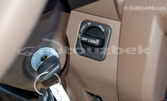 Buy Import Toyota Land Cruiser Beige Car in Import - Dubai in Andijon Buy Import Toyota Land Cruiser Beige Car in Import - Dubai in Andijon