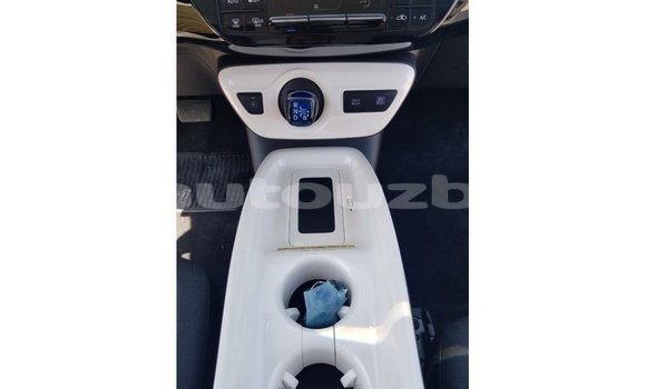 Buy Import Toyota Prius White Car in Import - Dubai in Andijon Buy Import Toyota Prius White Car in Import - Dubai in Andijon
