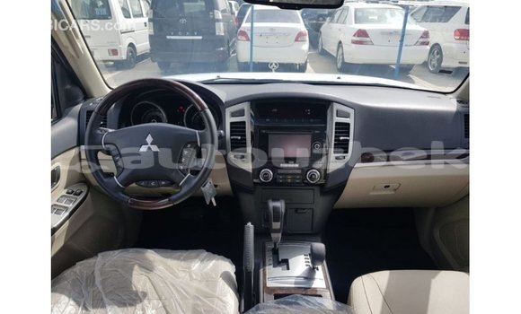 Buy Import Mitsubishi Pajero Red Car in Import - Dubai in Andijon Buy Import Mitsubishi Pajero Red Car in Import - Dubai in Andijon
