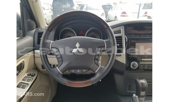 Buy Import Mitsubishi Pajero Red Car in Import - Dubai in Andijon Buy Import Mitsubishi Pajero Red Car in Import - Dubai in Andijon