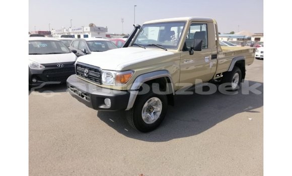 Buy Import Toyota Land Cruiser Beige Car in Import - Dubai in Andijon Buy Import Toyota Land Cruiser Beige Car in Import - Dubai in Andijon