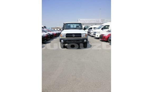 Buy Import Toyota Land Cruiser Beige Car in Import - Dubai in Andijon Buy Import Toyota Land Cruiser Beige Car in Import - Dubai in Andijon