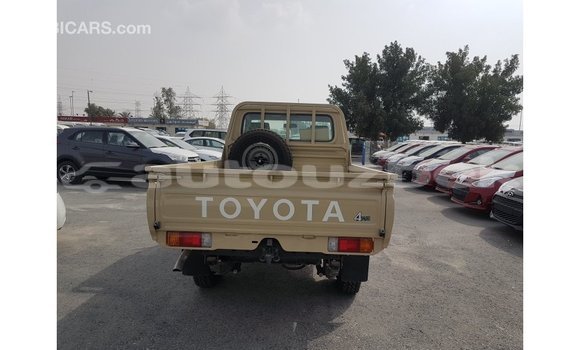 Buy Import Toyota Land Cruiser Beige Car in Import - Dubai in Andijon Buy Import Toyota Land Cruiser Beige Car in Import - Dubai in Andijon