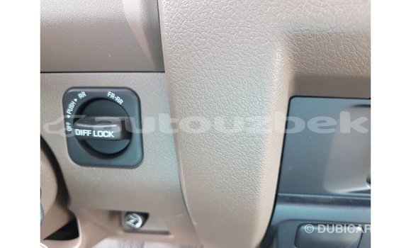 Buy Import Toyota Land Cruiser Beige Car in Import - Dubai in Andijon Buy Import Toyota Land Cruiser Beige Car in Import - Dubai in Andijon