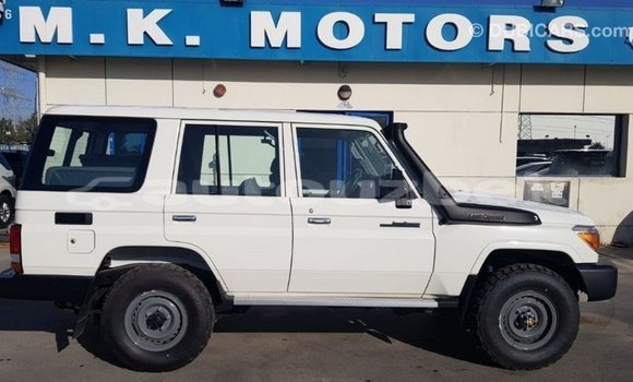 Buy Import Toyota Land Cruiser White Car in Import - Dubai in Andijon Buy Import Toyota Land Cruiser White Car in Import - Dubai in Andijon