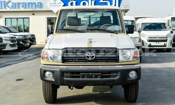 Buy Import Toyota Land Cruiser Beige Car in Import - Dubai in Andijon Buy Import Toyota Land Cruiser Beige Car in Import - Dubai in Andijon