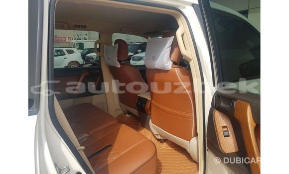 Buy Import Toyota Land Cruiser White Car in Import - Dubai in Andijon Buy Import Toyota Land Cruiser White Car in Import - Dubai in Andijon