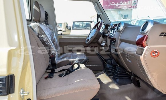 Buy Import Toyota Land Cruiser Beige Car in Import - Dubai in Andijon Buy Import Toyota Land Cruiser Beige Car in Import - Dubai in Andijon