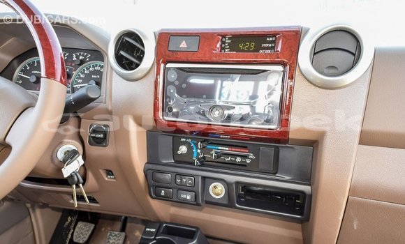 Buy Import Toyota Land Cruiser Beige Car in Import - Dubai in Andijon Buy Import Toyota Land Cruiser Beige Car in Import - Dubai in Andijon