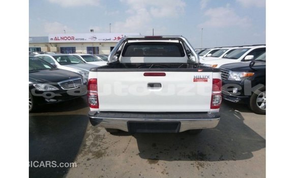 Buy Import Toyota Hilux White Car in Import - Dubai in Andijon Buy Import Toyota Hilux White Car in Import - Dubai in Andijon
