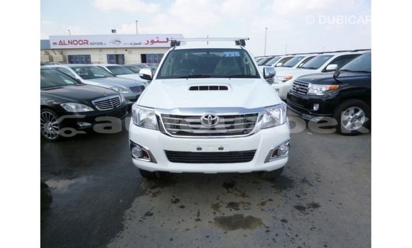 Buy Import Toyota Hilux White Car in Import - Dubai in Andijon Buy Import Toyota Hilux White Car in Import - Dubai in Andijon