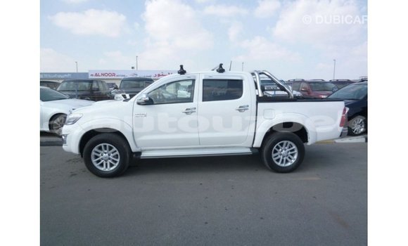 Buy Import Toyota Hilux White Car in Import - Dubai in Andijon Buy Import Toyota Hilux White Car in Import - Dubai in Andijon