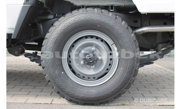 Buy Import Toyota Land Cruiser White Car in Import - Dubai in Andijon Buy Import Toyota Land Cruiser White Car in Import - Dubai in Andijon
