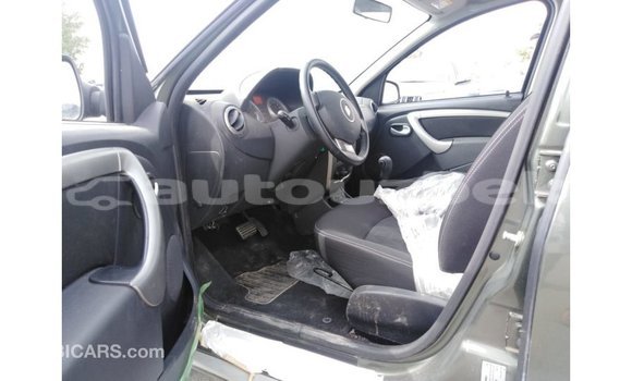 Buy Import Renault Duster Green Car in Import - Dubai in Andijon Buy Import Renault Duster Green Car in Import - Dubai in Andijon