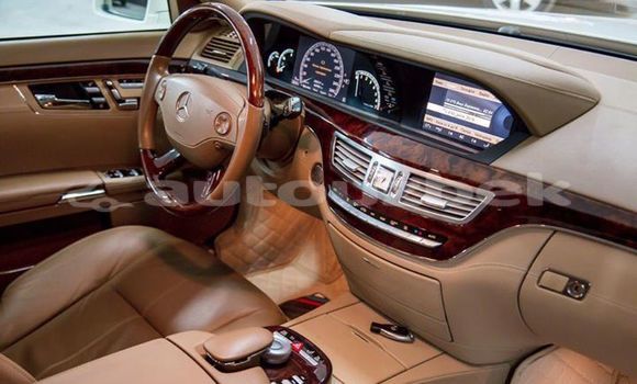 Buy Used Mercedes-Benz S-klasse White Car in Tashkent in Toskent Buy Used Mercedes-Benz S-klasse White Car in Tashkent in Toskent