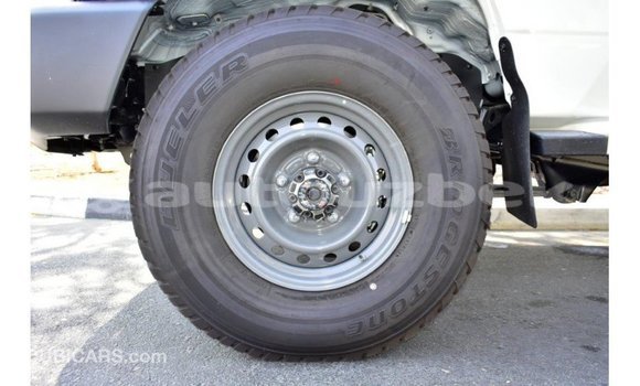 Buy Import Toyota Land Cruiser White Car in Import - Dubai in Andijon Buy Import Toyota Land Cruiser White Car in Import - Dubai in Andijon