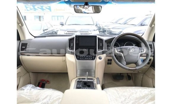 Buy Import Toyota Land Cruiser White Car in Import - Dubai in Andijon Buy Import Toyota Land Cruiser White Car in Import - Dubai in Andijon