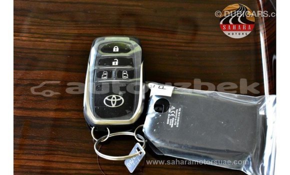 Buy Import Toyota Granvia White Car in Import - Dubai in Andijon Buy Import Toyota Granvia White Car in Import - Dubai in Andijon