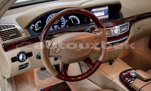 Buy Used Mercedes-Benz S-klasse White Car in Tashkent in Toskent Buy Used Mercedes-Benz S-klasse White Car in Tashkent in Toskent