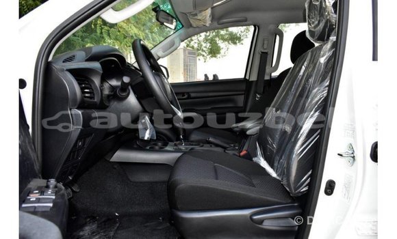 Buy Import Toyota Hilux White Car in Import - Dubai in Andijon Buy Import Toyota Hilux White Car in Import - Dubai in Andijon