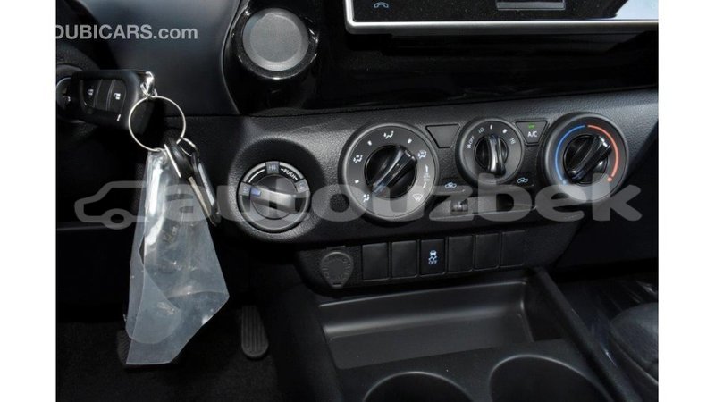 Big with watermark toyota hilux andijon import dubai 3204