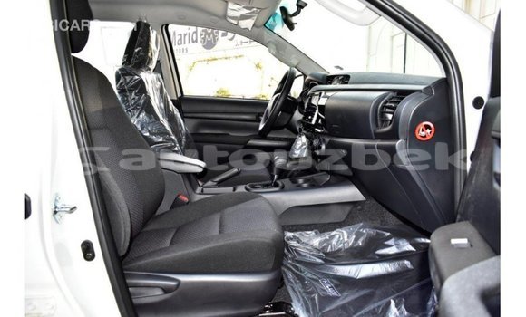 Buy Import Toyota Hilux White Car in Import - Dubai in Andijon Buy Import Toyota Hilux White Car in Import - Dubai in Andijon