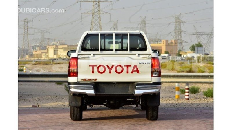 Big with watermark toyota hilux andijon import dubai 3204