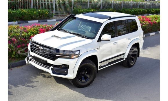 Buy Import Toyota Land Cruiser White Car in Import - Dubai in Andijon Buy Import Toyota Land Cruiser White Car in Import - Dubai in Andijon