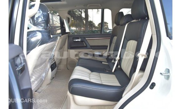 Buy Import Toyota Land Cruiser White Car in Import - Dubai in Andijon Buy Import Toyota Land Cruiser White Car in Import - Dubai in Andijon
