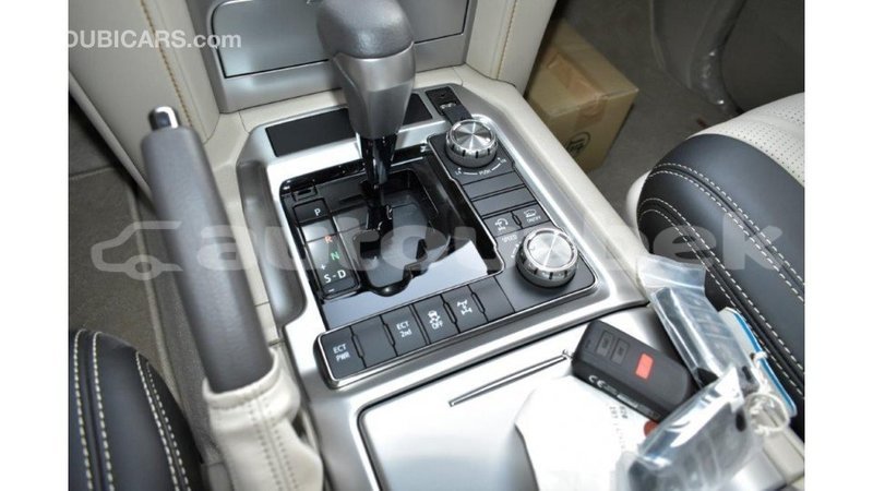 Big with watermark toyota land cruiser andijon import dubai 3210