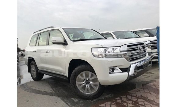 Buy Import Toyota Land Cruiser White Car in Import - Dubai in Andijon Buy Import Toyota Land Cruiser White Car in Import - Dubai in Andijon