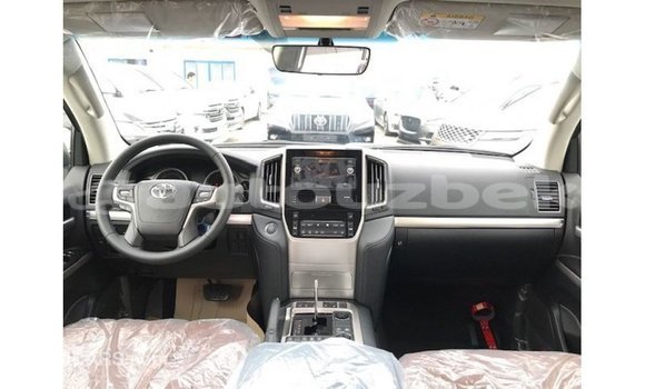 Buy Import Toyota Land Cruiser White Car in Import - Dubai in Andijon Buy Import Toyota Land Cruiser White Car in Import - Dubai in Andijon