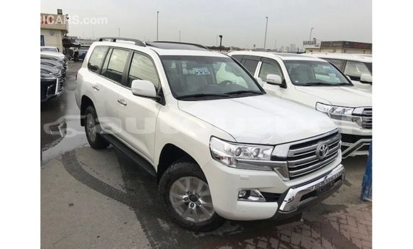 Buy Import Toyota Land Cruiser White Car in Import - Dubai in Andijon Buy Import Toyota Land Cruiser White Car in Import - Dubai in Andijon