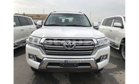 Buy Import Toyota Land Cruiser White Car in Import - Dubai in Andijon Buy Import Toyota Land Cruiser White Car in Import - Dubai in Andijon
