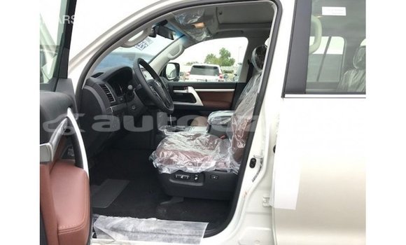 Buy Import Toyota Land Cruiser White Car in Import - Dubai in Andijon Buy Import Toyota Land Cruiser White Car in Import - Dubai in Andijon