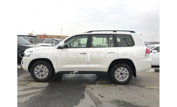 Buy Import Toyota Land Cruiser White Car in Import - Dubai in Andijon Buy Import Toyota Land Cruiser White Car in Import - Dubai in Andijon