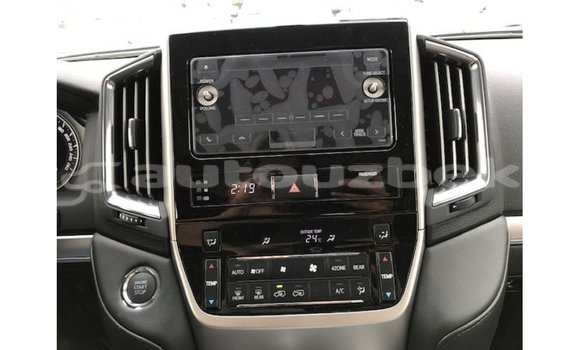 Buy Import Toyota Land Cruiser White Car in Import - Dubai in Andijon Buy Import Toyota Land Cruiser White Car in Import - Dubai in Andijon