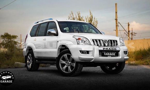 Buy Used Toyota Land Cruiser Prado White Car in Tashkent in Toskent Buy Used Toyota Land Cruiser Prado White Car in Tashkent in Toskent