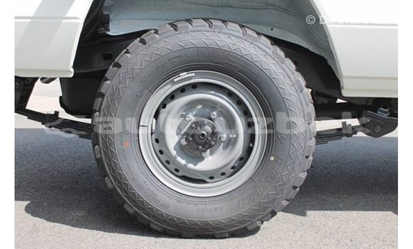 Buy Import Toyota Land Cruiser White Car in Import - Dubai in Andijon Buy Import Toyota Land Cruiser White Car in Import - Dubai in Andijon