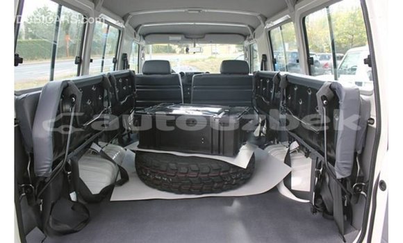 Buy Import Toyota Land Cruiser White Car in Import - Dubai in Andijon Buy Import Toyota Land Cruiser White Car in Import - Dubai in Andijon