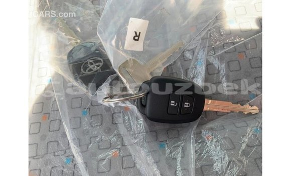 Buy Import Toyota Hiace White Car in Import - Dubai in Andijon Buy Import Toyota Hiace White Car in Import - Dubai in Andijon